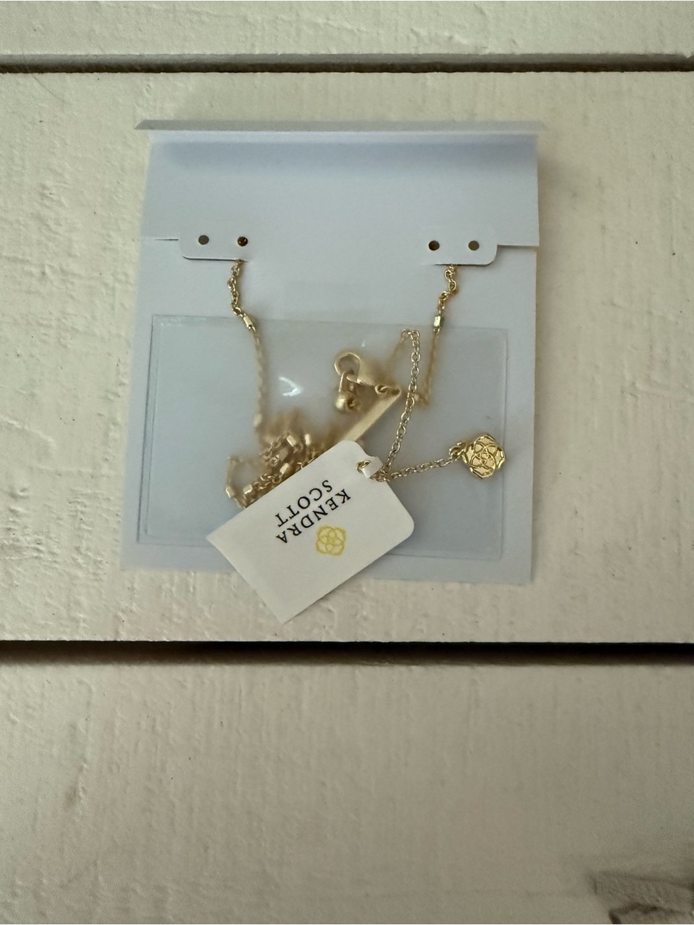 Brand New with Tags! Women’s Kendra Scott Gold H Pendant Necklace - Picture 4 of 4